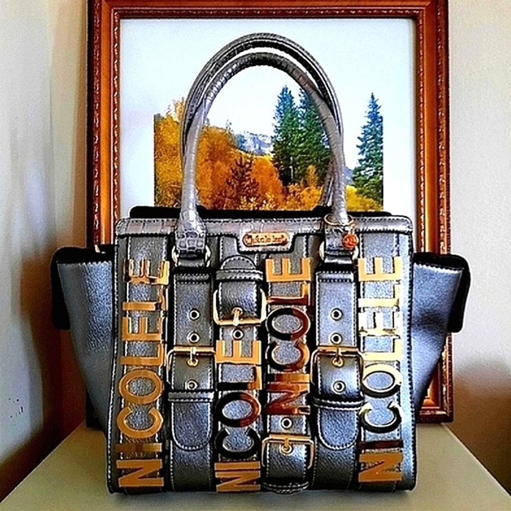 NWOT NICOLE LEE "VINTAGE" HANDBAG